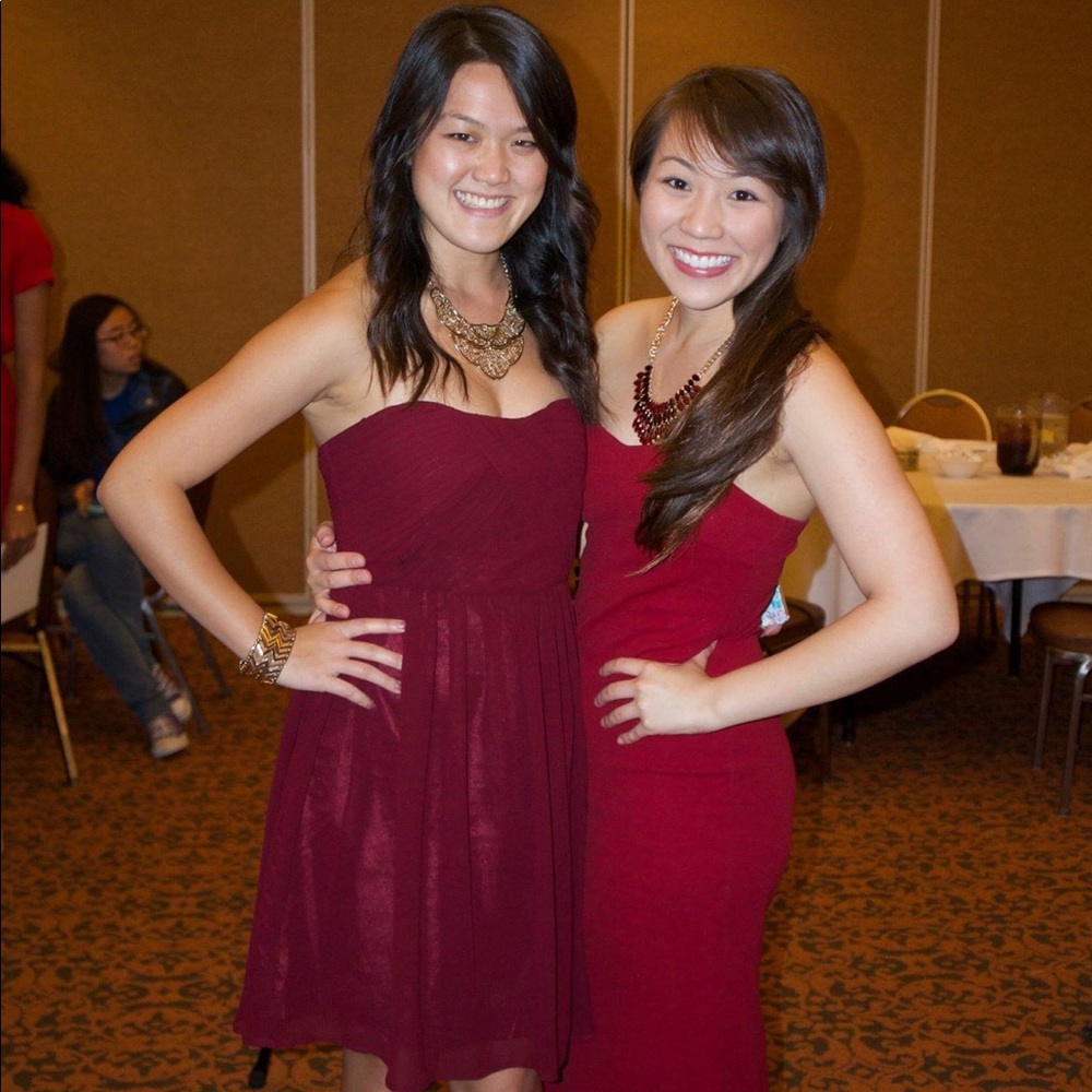 Long, body hugging red dress